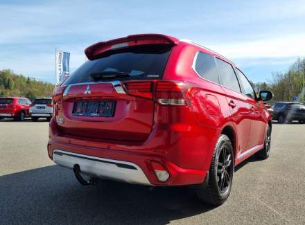 Mitsubishi - Outlander