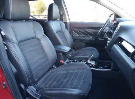 Mitsubishi - Outlander