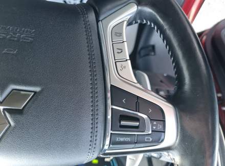 Mitsubishi - Outlander