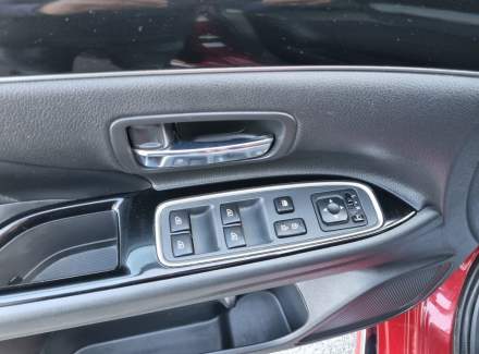 Mitsubishi - Outlander