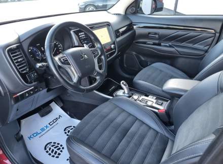 Mitsubishi - Outlander