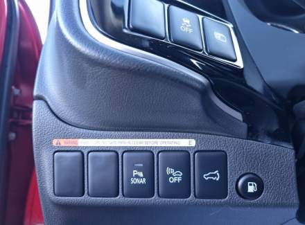 Mitsubishi - Outlander