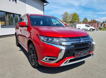 Mitsubishi - Outlander