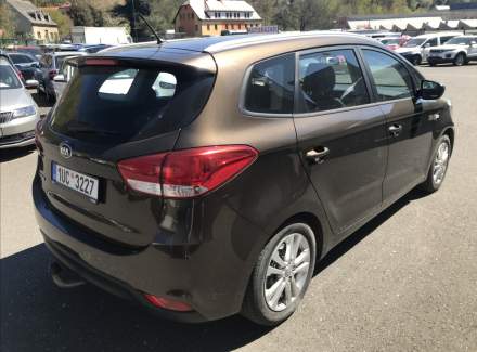 Kia - Carens