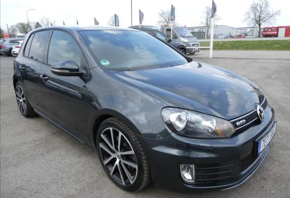 Volkswagen - Golf