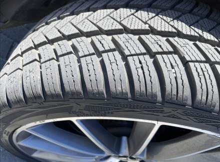 Mercedes-Benz - E-class