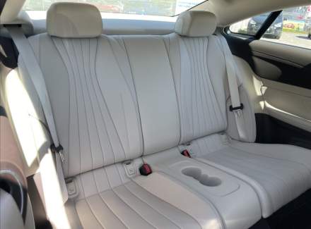 Mercedes-Benz - E-class