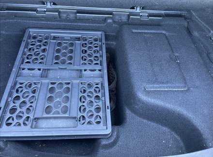 Mercedes-Benz - E-class