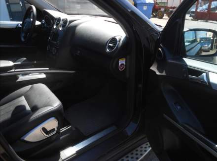 Mercedes-Benz - M-class