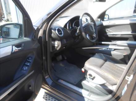 Mercedes-Benz - M-class