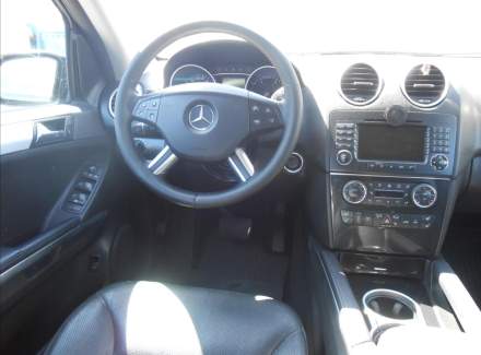 Mercedes-Benz - M-class