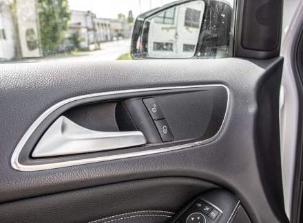 Mercedes-Benz - B-class