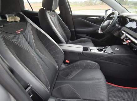 DS Automobiles - DS4