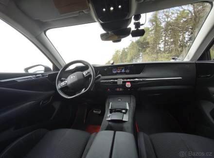 DS Automobiles - DS4
