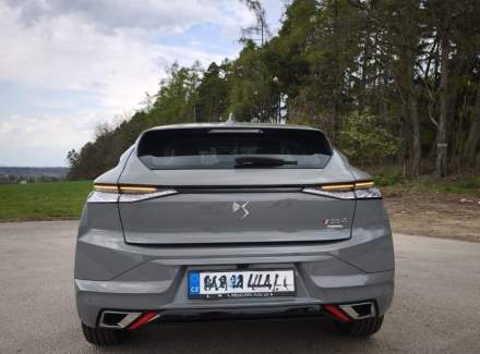 DS Automobiles - DS4