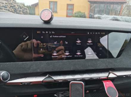 DS Automobiles - DS4