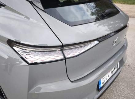 DS Automobiles - DS4