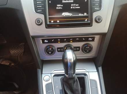 Volkswagen - Passat