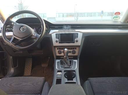 Volkswagen - Passat
