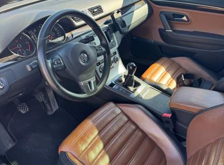 Volkswagen - Passat