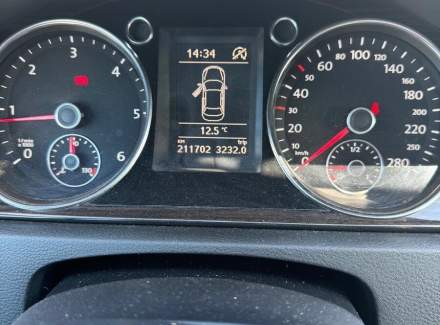 Volkswagen - Passat