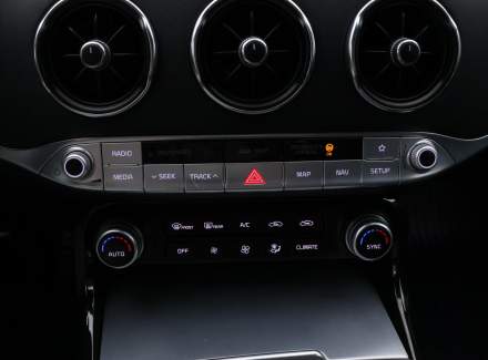 Kia - Stinger