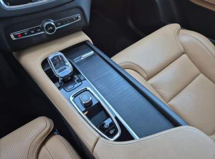 Volvo - XC90