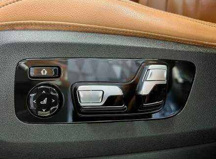 BMW - X7