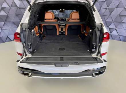 BMW - X7