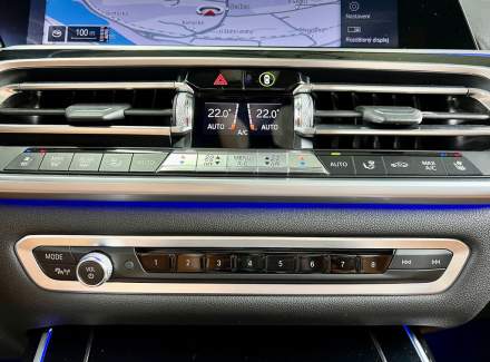 BMW - X7