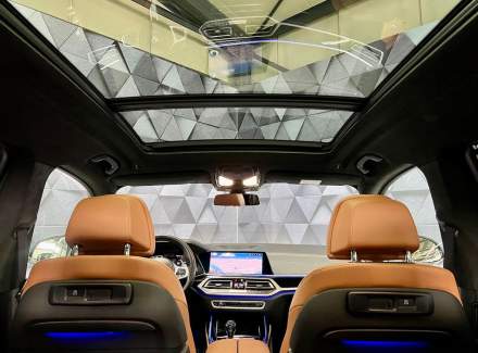 BMW - X7