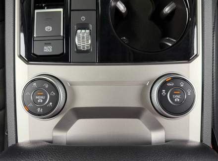 Volkswagen - Touareg