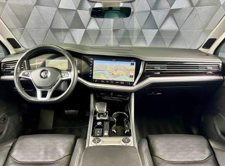 Volkswagen - Touareg