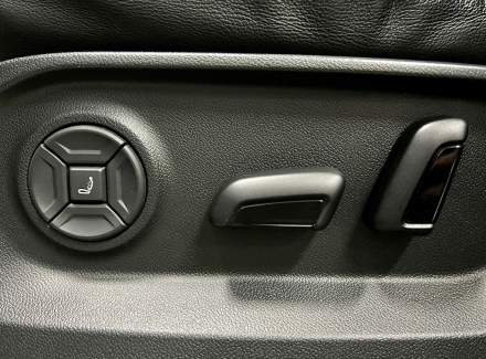 Volkswagen - Touareg