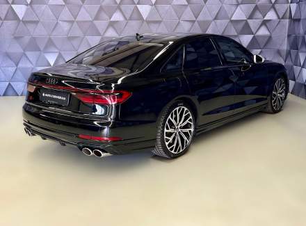 Audi - S8