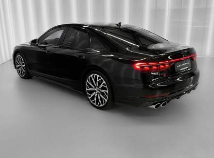 Audi - S8