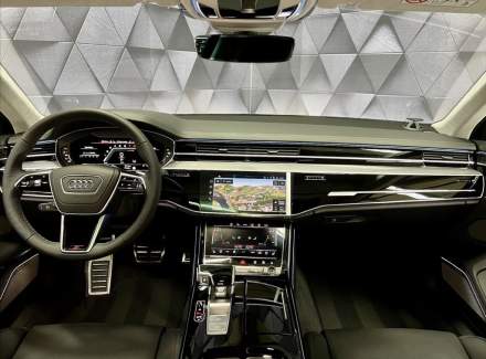 Audi - S8