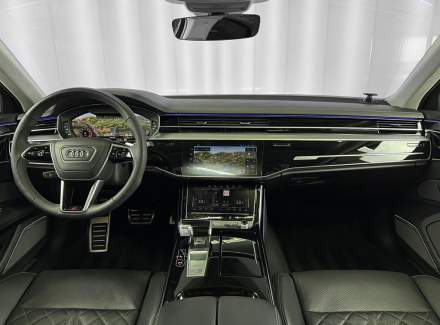 Audi - S8