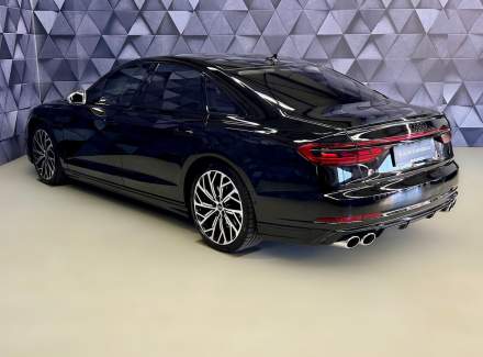 Audi - S8