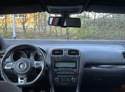 Volkswagen - Golf
