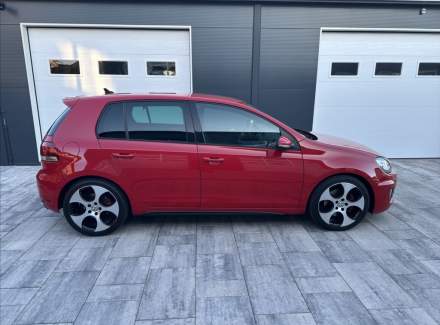 Volkswagen - Golf