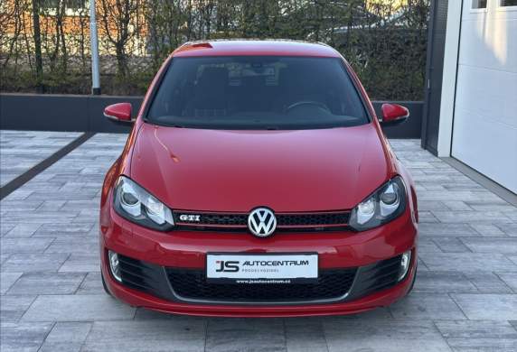 Volkswagen - Golf