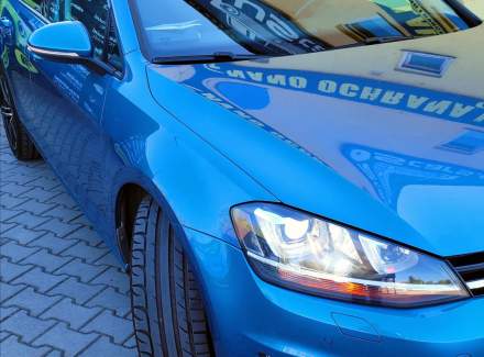 Volkswagen - Golf