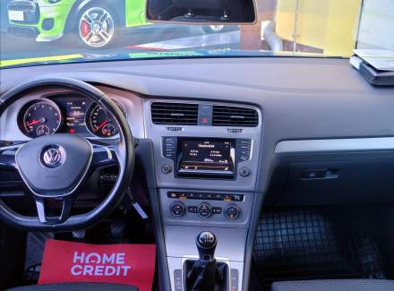 Volkswagen - Golf