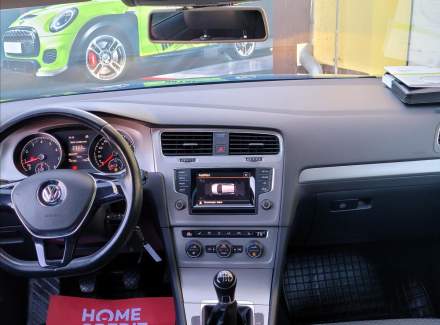 Volkswagen - Golf