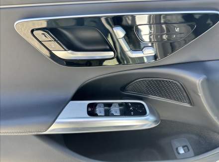 Mercedes-Benz - E-class