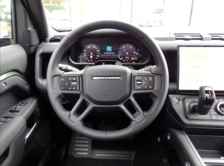 Land Rover - Defender