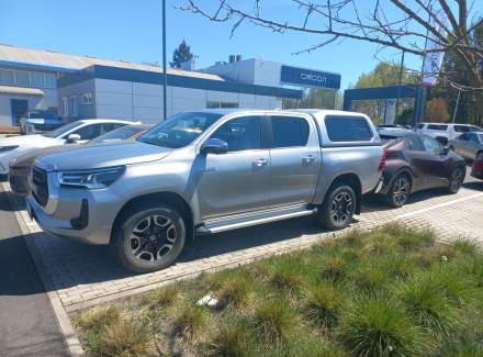 Toyota - Hilux