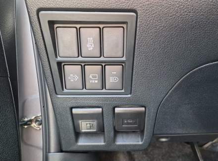 Toyota - Hilux