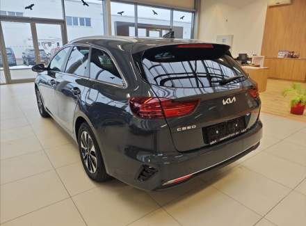 Kia - Cee'd